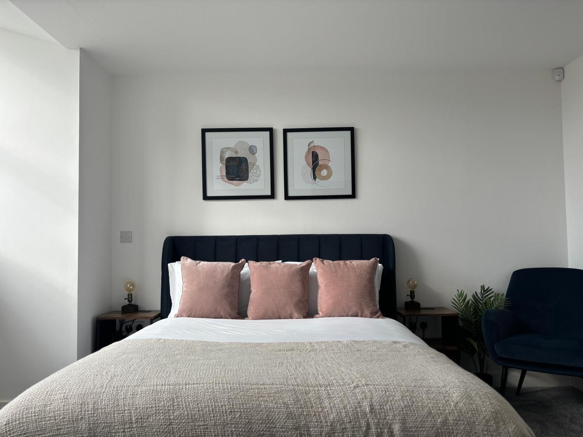 Manchester Apt, Free Parking, Business, Couples & Families 외부 사진
