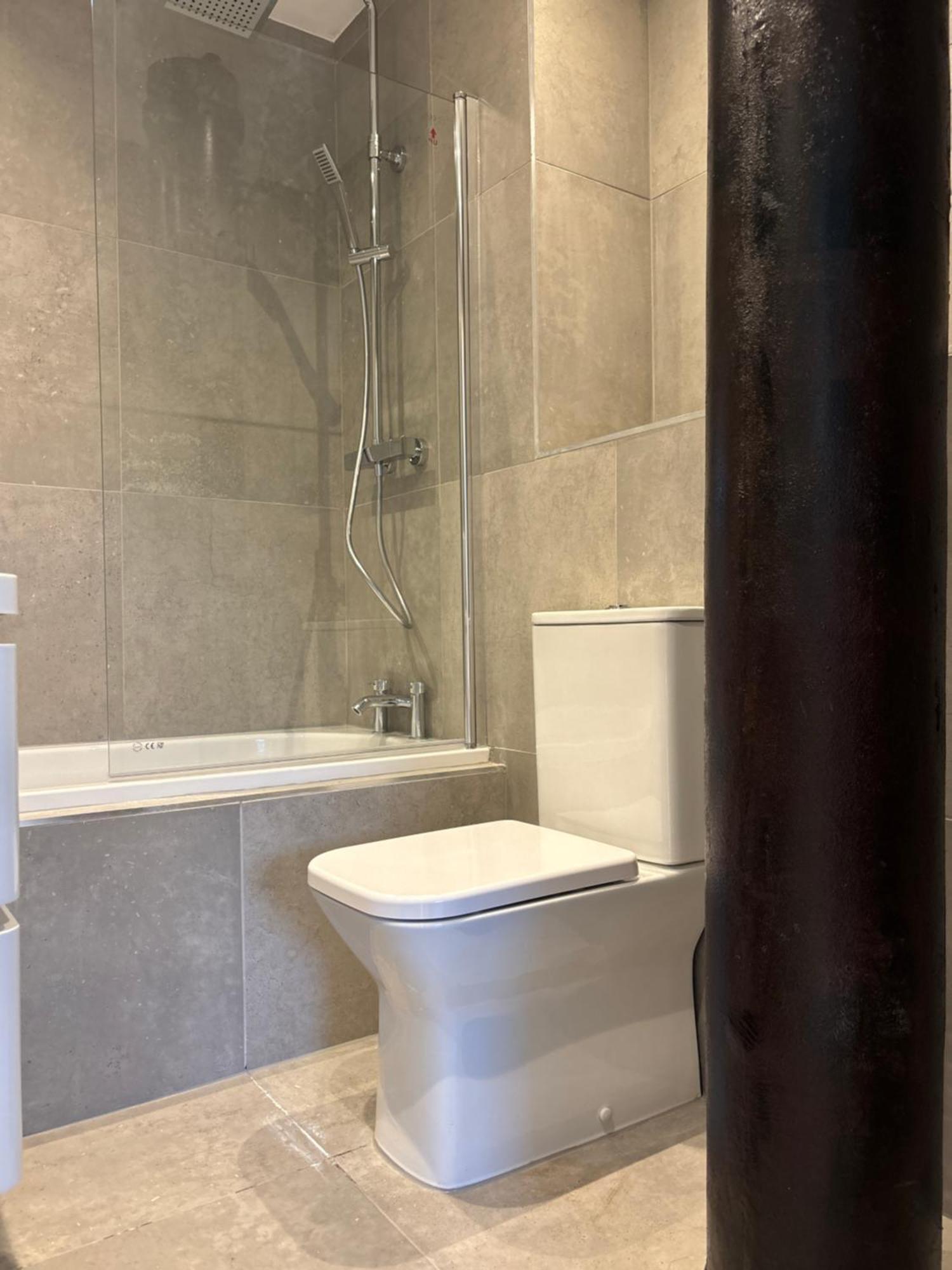 Manchester Apt, Free Parking, Business, Couples & Families 외부 사진