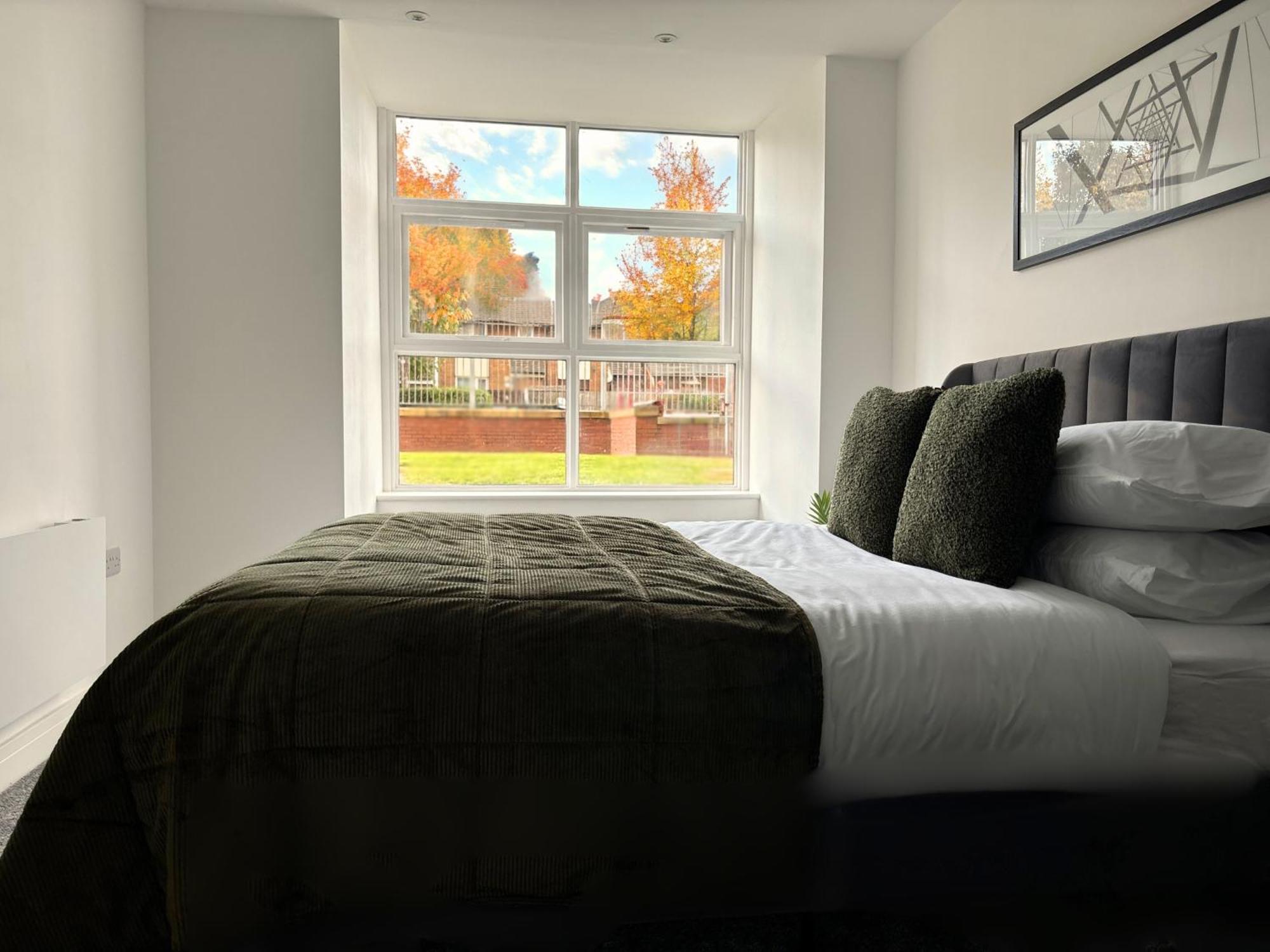 Manchester Apt, Free Parking, Business, Couples & Families 외부 사진